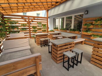 Pergola u velkého sálu